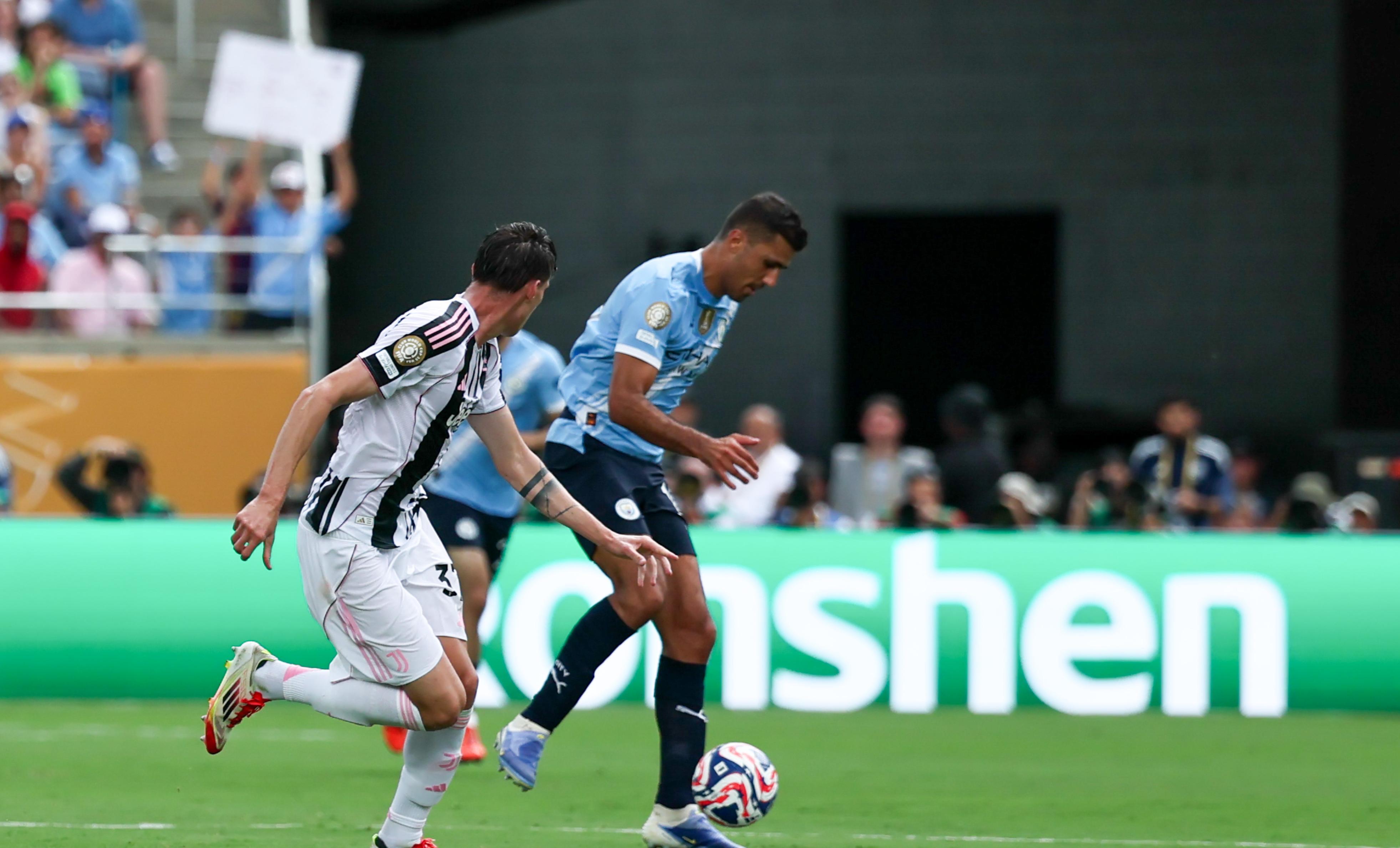 里程碑夜！芝加哥公牛刷新队史纪录；世俱杯官宣日刷纪录；赛场秩序良好；年轻球员获得机会(皇马世俱杯三连冠)