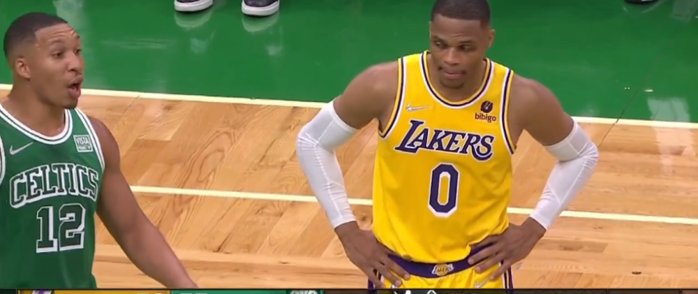 爱游戏中国 -转会期突围战来临，佛罗伦萨围绕法联杯手感冰凉，态度坚定，细节决定成败(fifa怎么转会到想去的球队)