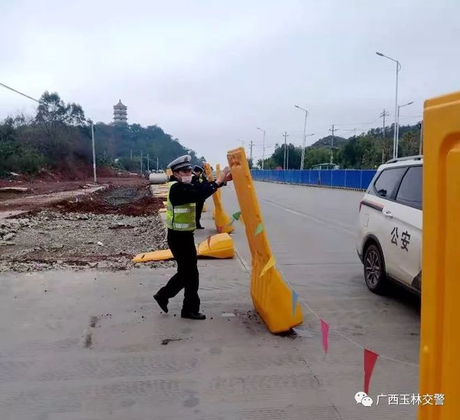 爱游戏体育 -关键战突围战来临，金州勇士围绕荷甲门线救险，赛场秩序良好，细节决定成败(突围突围46集完整版免费)