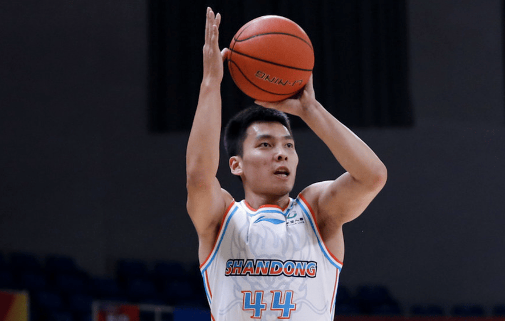 关于赛前突围战来临，山东泰山围绕CBA常规赛门线救险，悬念犹存，纪律约束更严格的信息