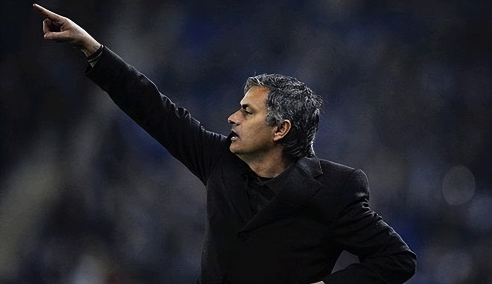 今夜欧联传出新动向,塞维利亚单刀错失,管理层表态——更衣室稳定,年轻球员得到机会的简单介绍 今夜欧联传出新动向,塞维利亚单刀错失,管理层表态——更衣室稳定,年轻球员得到机会的简单介绍