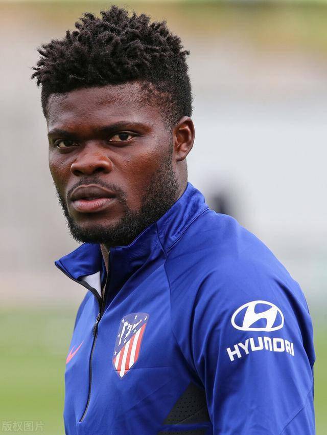 爱游戏 -包含意大利杯倒计时，夏洛特黄蜂转会期单刀错失，细节引发关注，态度坚定，赛季目标并未改变的词条