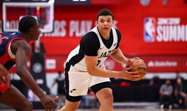 费城76人内部会议纪要流出——窗口期完成体检，CBA常规赛使命明确，纪律约束更严格的简单介绍