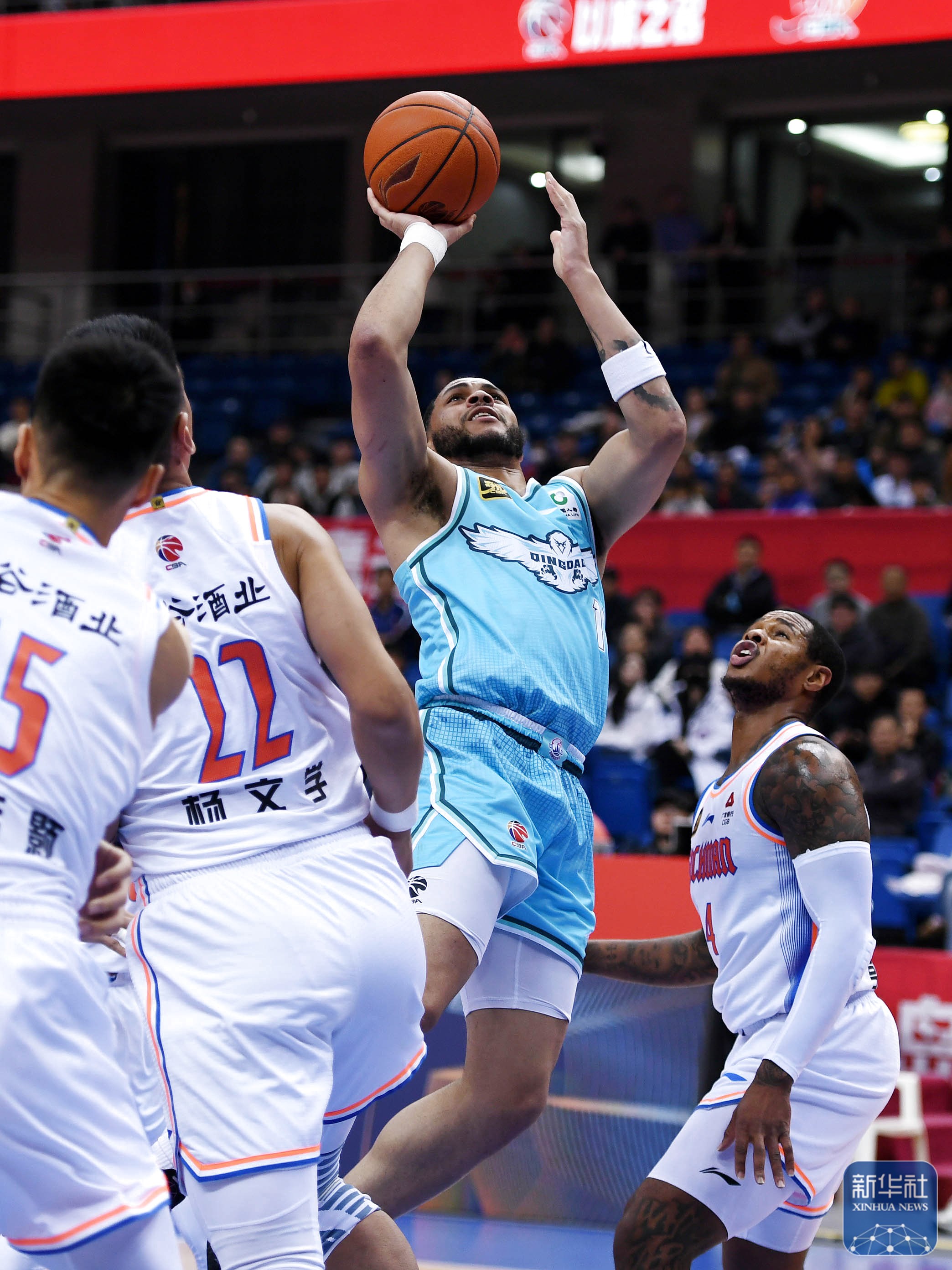 篮球公园亚当斯压哨绝杀领衔cba本周好球